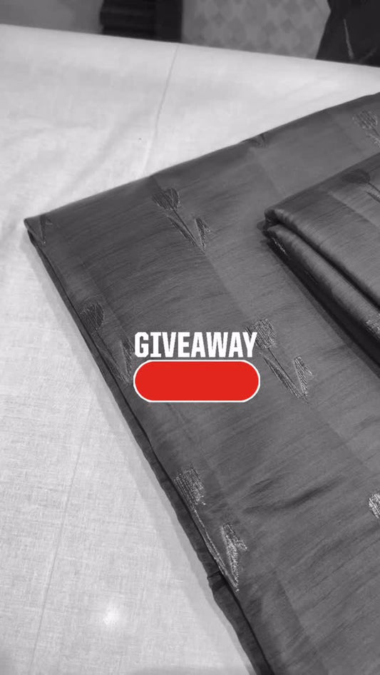 🔔 ALERT 🔔 

♥️FREE GIVEAWAY for Valentines Day♥️

Be one of the 3 lucky winners🫰

To participate,