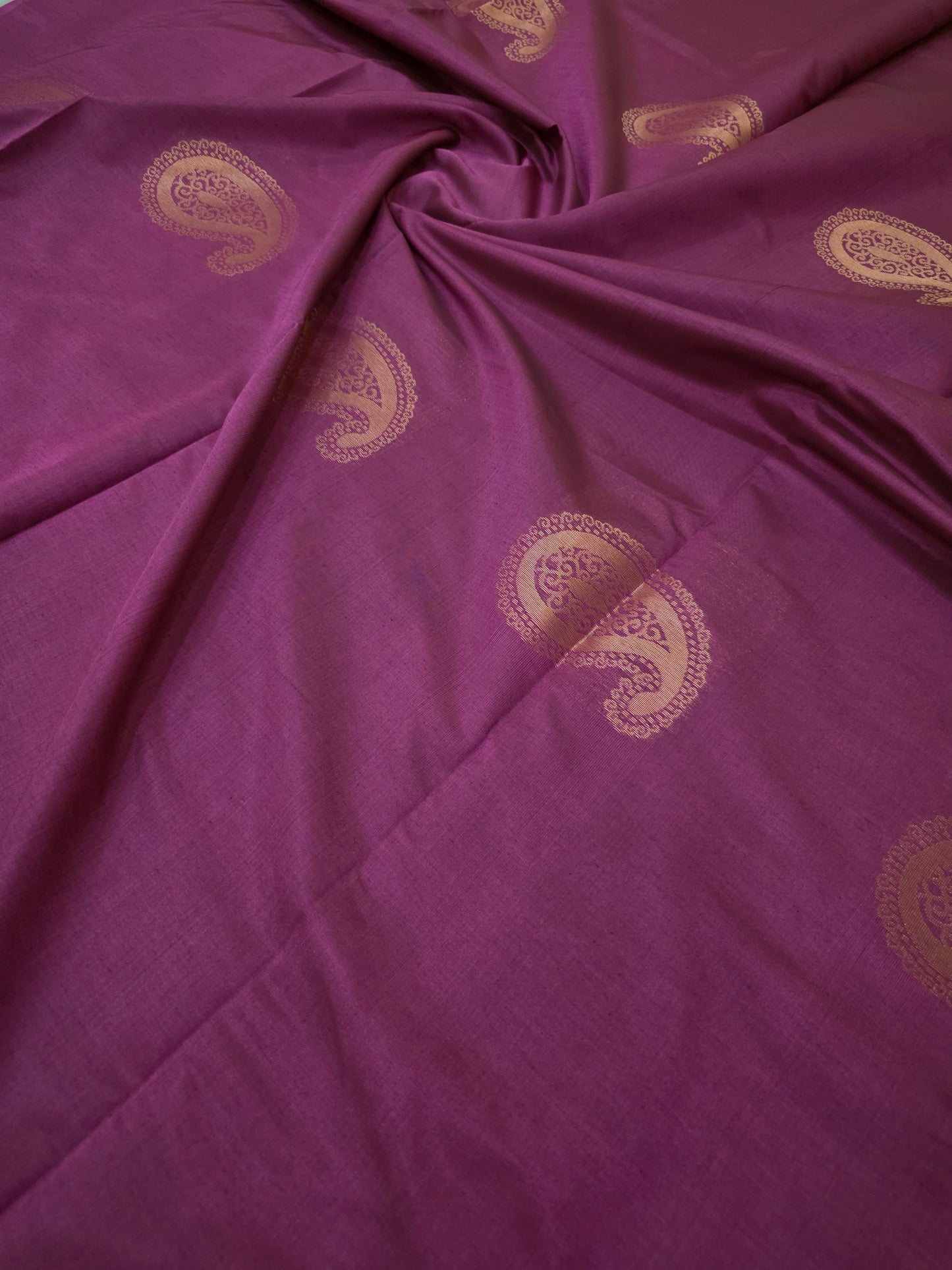 Borderless Soft Cotton Butta | DSD002